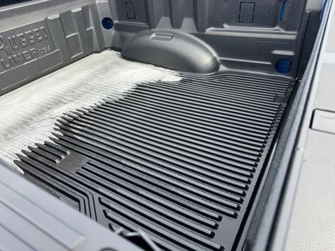 Used 2023 Ford F150 XLT AWD/4WD image 5