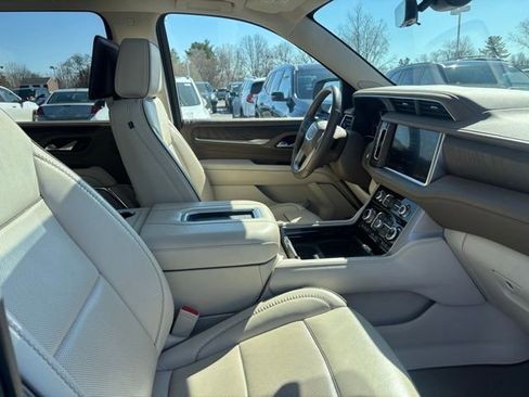 Used 2021 GMC Yukon XL Denali w/ Denali Ultimate Package AWD/4WD image 14