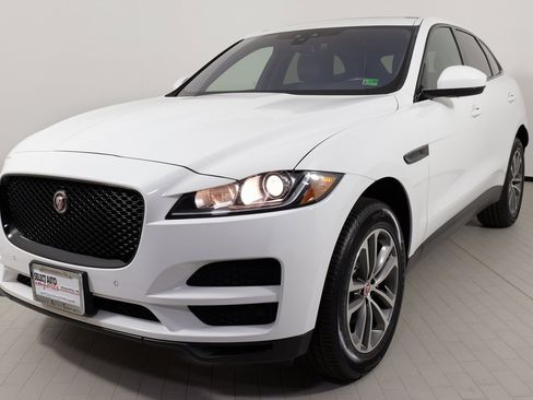 Used 2020 Jaguar F-PACE Premium image 4