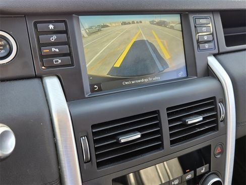 Used 2016 Land Rover Discovery Sport HSE image 22