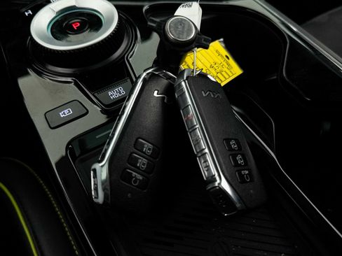 Certified 2023 Kia EV6 GT AWD/4WD image 40