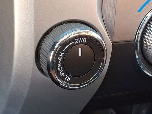 Used 2015 Toyota Tundra Platinum image 27