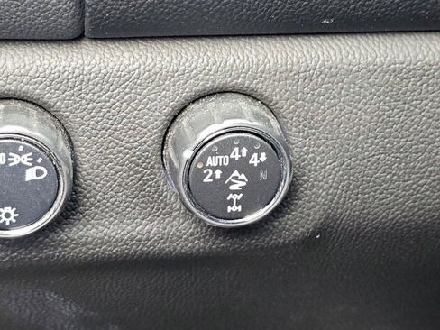 Used 2022 Chevrolet Colorado ZR2 AWD/4WD image 9