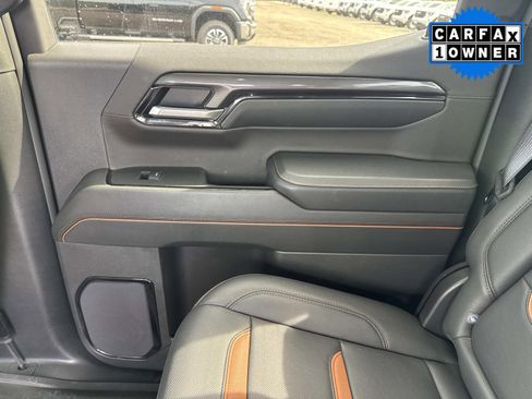 Used 2024 GMC Sierra 1500 AT4 w/ Technology Package AWD/4WD image 19