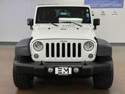 Used 2015 Jeep Wrangler Unlimited Sport w/ Quick Order Package 24S AWD/4WD image 3