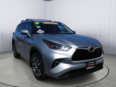 Used 2020 Toyota Highlander XLE