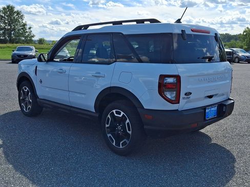 Certified 2023 Ford Bronco Sport Outer Banks w/ Tech Package AWD/4WD image 5