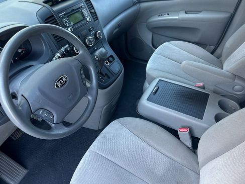 Used 2014 Kia Sedona LX FWD image 10