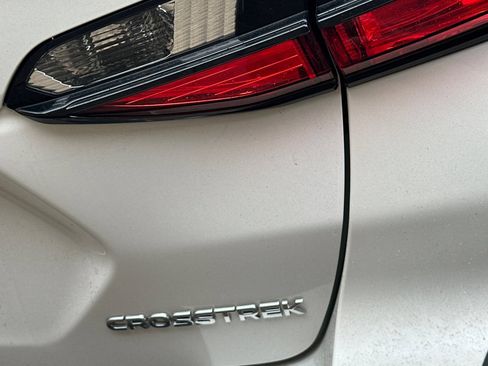 Used 2024 Subaru Crosstrek 2.5i Limited w/ Crosstrek Mirror Package AWD/4WD image 8