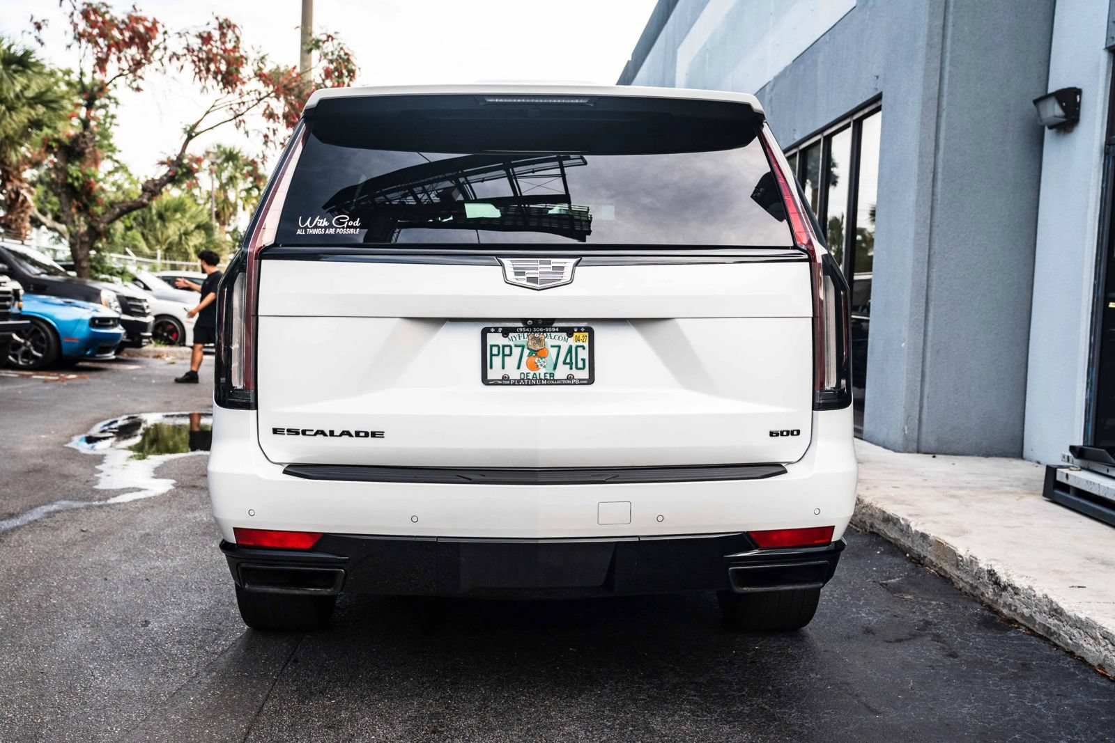 Used 2021 Cadillac Escalade Sport Platinum w/ LPO, ONYX Package AWD/4WD image 10