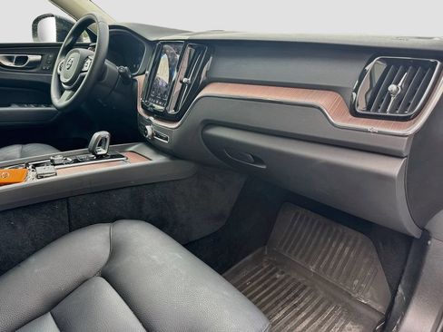 Used 2024 Volvo XC60 B5 Plus w/ Protection Package Premier AWD/4WD image 32