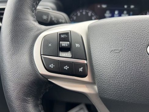 Certified 2023 Ford Explorer XLT w/ Equipment Group 202A image 9