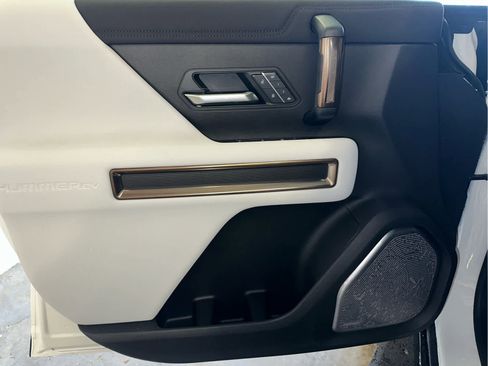 New 2025 GMC Hummer EV 2X image 22