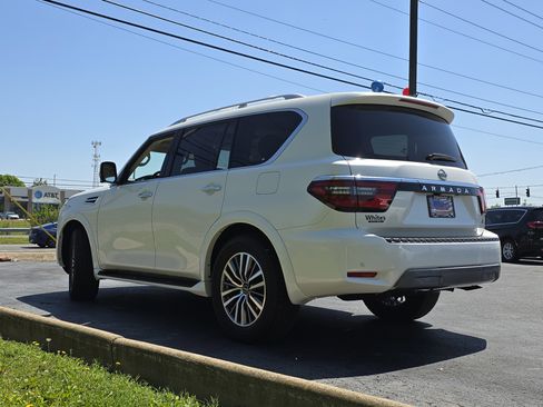 Used 2024 Nissan Armada SL w/ Captain's Chairs Package AWD/4WD image 21