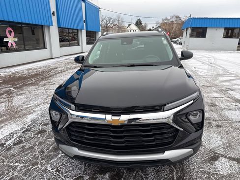 Used 2024 Chevrolet TrailBlazer LT image 3
