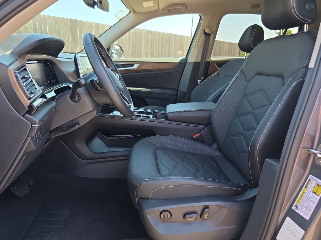 Used 2025 Volkswagen Atlas SE AWD/4WD image 10