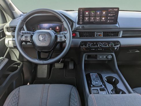 Used 2026 Honda Pilot Sport image 13