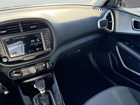 New 2025 Kia Soul LX image 14