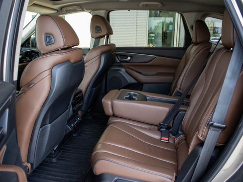 Used 2024 Acura MDX SH-AWD w/ Advance Package image 38