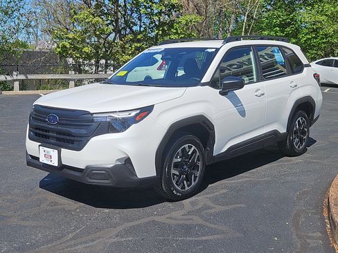 Certified 2025 Subaru Forester AWD/4WD image 17