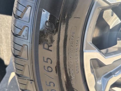 Used 2025 GMC Sierra 1500 SLT w/ SLT Convenience Package image 36