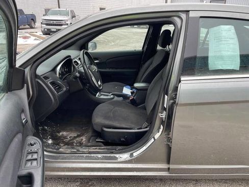 Used 2012 Chrysler 200 Touring image 21