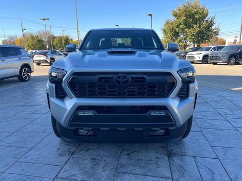 New 2025 Toyota Tacoma TRD Sport image 8