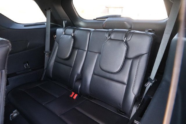 Used 2020 Ford Explorer XLT w/ Equipment Group 202A AWD/4WD image 11