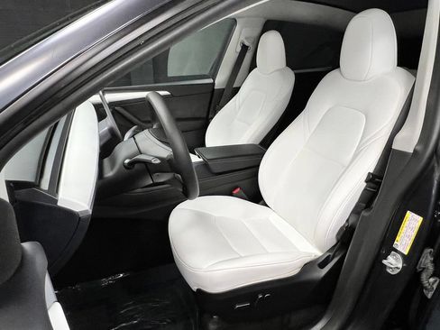 Used 2024 Tesla Model Y Performance AWD/4WD image 7