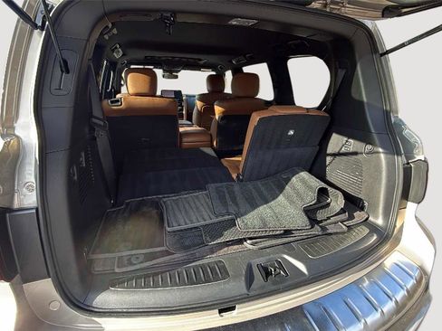 Used 2024 INFINITI QX80 Sensory w/ Cargo Package image 30