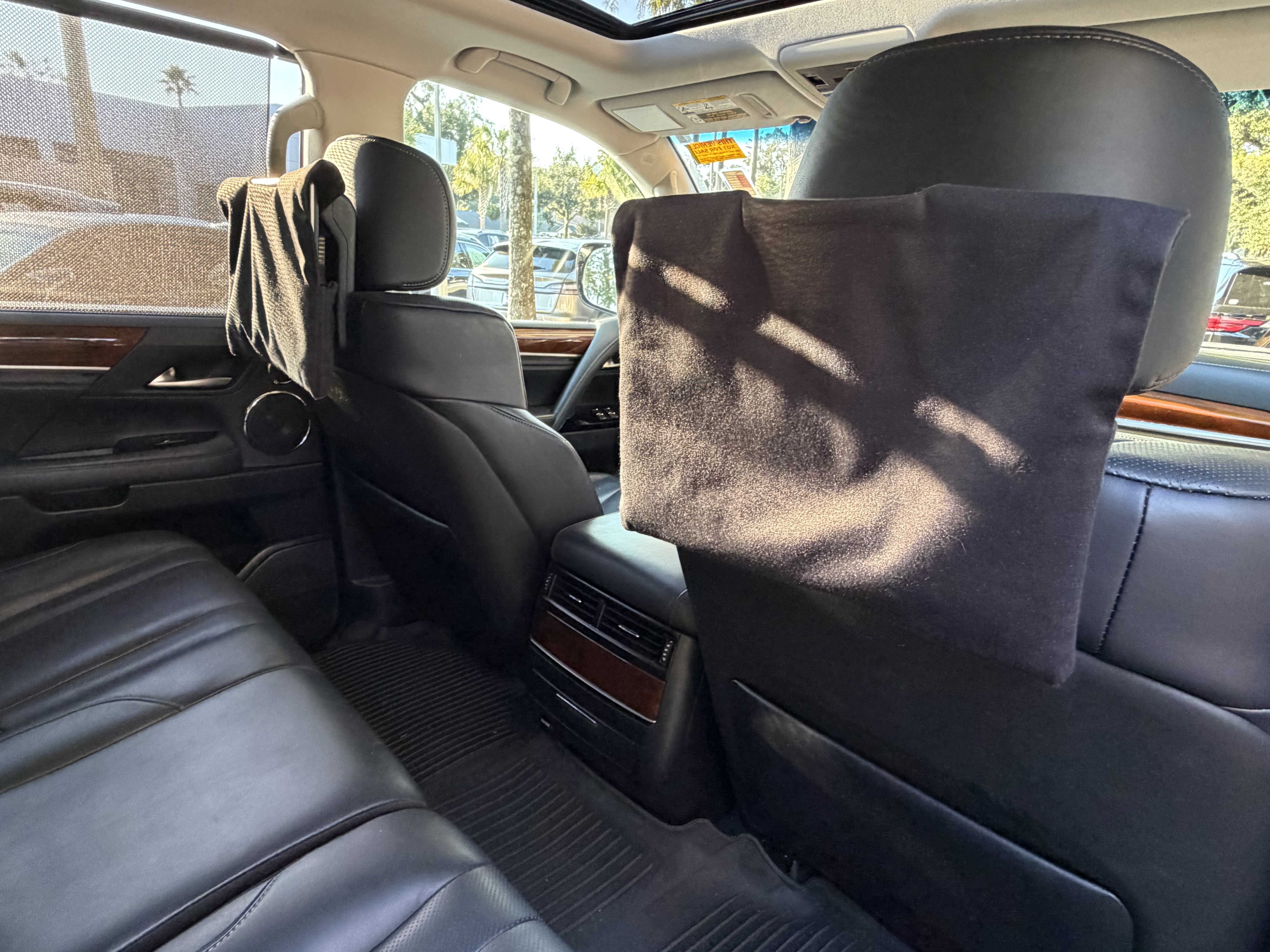 Used 2017 Lexus LX 570 4WD w/ Luxury Package image 41