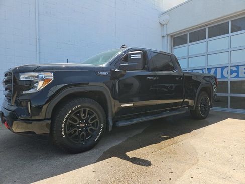 Used 2021 GMC Sierra 1500 Elevation w/ LPO, Elevation Black Package AWD/4WD image 2