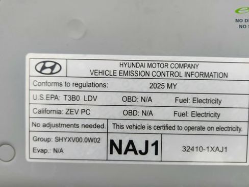 Used 2025 Hyundai Ioniq 5 SE RWD image 60