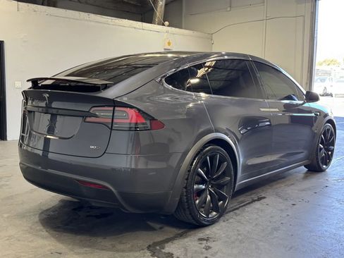 Used 2017 Tesla Model X 90D image 4
