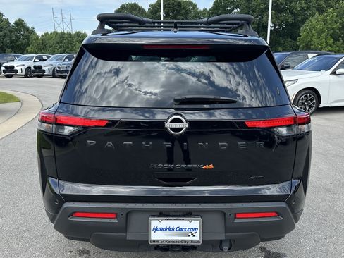 Used 2024 Nissan Pathfinder Rock Creek AWD/4WD image 9