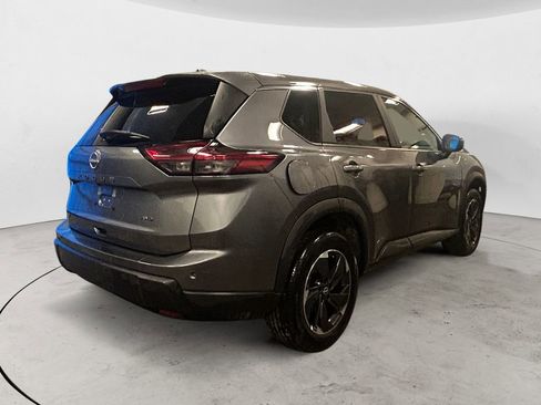 Used 2026 Nissan Rogue SV image 6