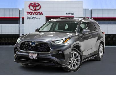 Used 2023 Toyota Highlander Limited