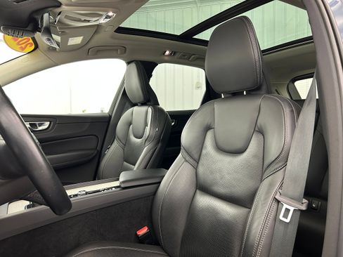 Used 2021 Volvo XC60 T5 Inscription w/ Advanced Package AWD/4WD image 23