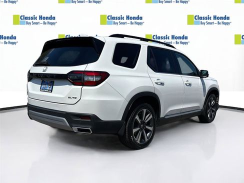 Certified 2023 Honda Pilot Elite image 8