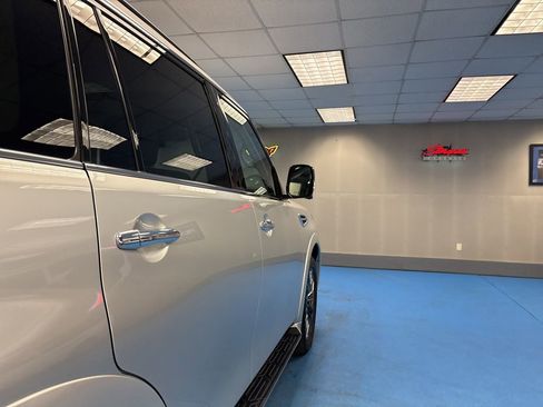 Used 2024 Nissan Armada Platinum w/ Captain's Chairs Package image 6
