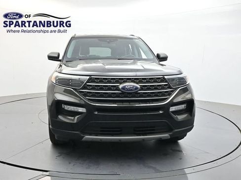 Used 2023 Ford Explorer XLT w/ Equipment Group 202A AWD/4WD image 2