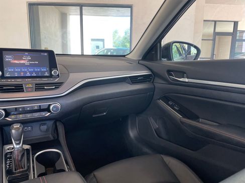 Used 2025 Nissan Altima 2.5 SR image 30