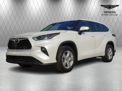 Used 2023 Toyota Highlander LE
