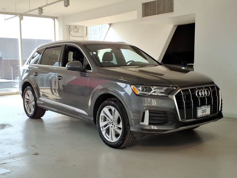 Used 2023 Audi Q7 2.0T Premium w/ Convenience Package AWD/4WD image 3