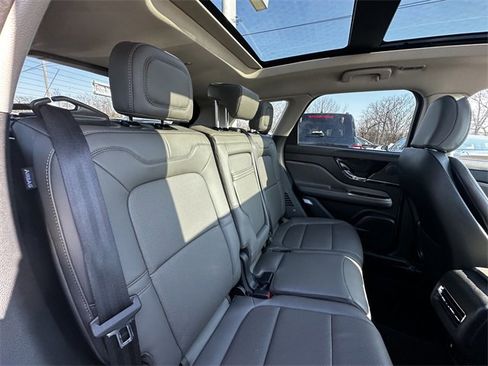 Certified 2025 Lincoln Corsair Reserve w/ Jet Appearance Package image 38