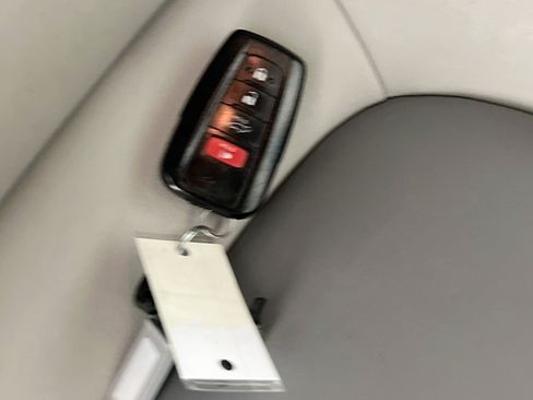 Used 2019 Toyota RAV4 XLE Premium w/ Advanced Technology Package FWD image 36