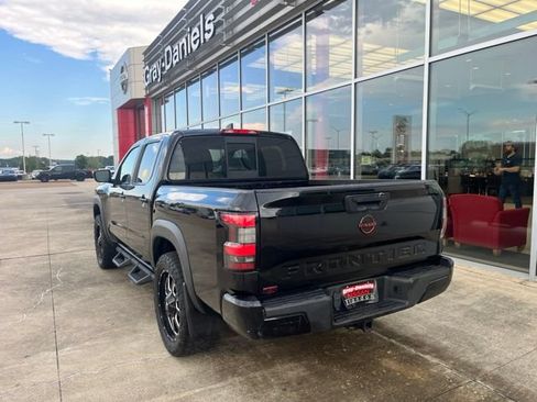 Used 2022 Nissan Frontier PRO-4X w/ Off-Road Protection Package AWD/4WD image 2
