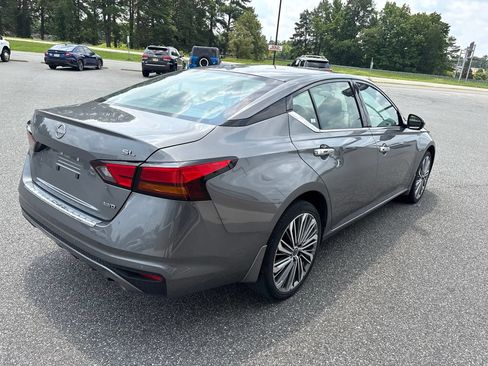 Used 2023 Nissan Altima 2.5 SL AWD/4WD image 10