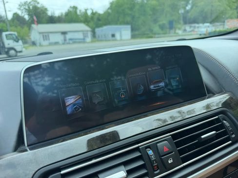 Used 2017 BMW 640i xDrive Convertible AWD/4WD image 21