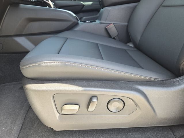 New 2026 Chevrolet Colorado LT w/ LT Convenience Package RWD image 17